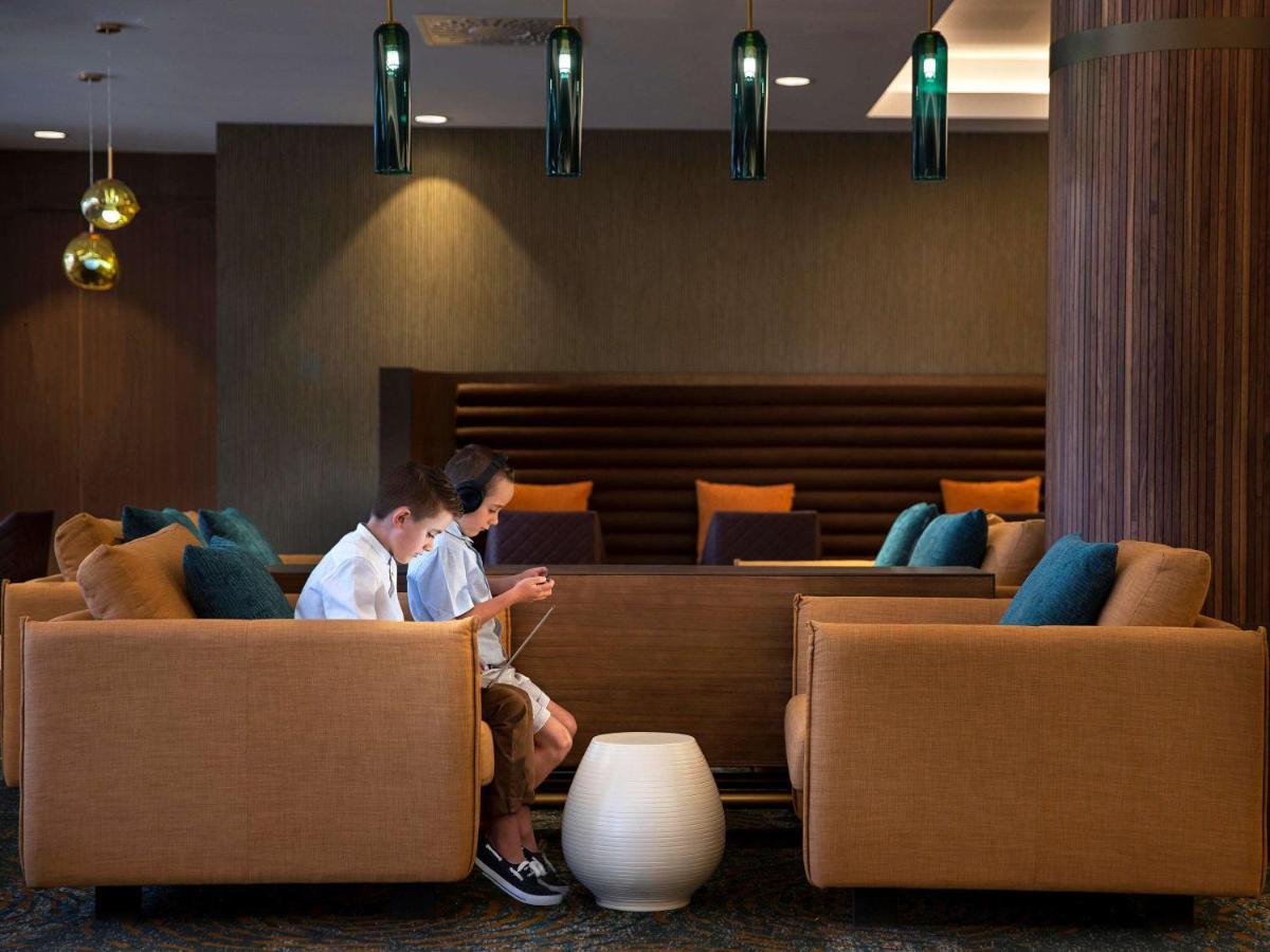 Hotel Pullman Rotorua Exteriér fotografie The lounge at the airport