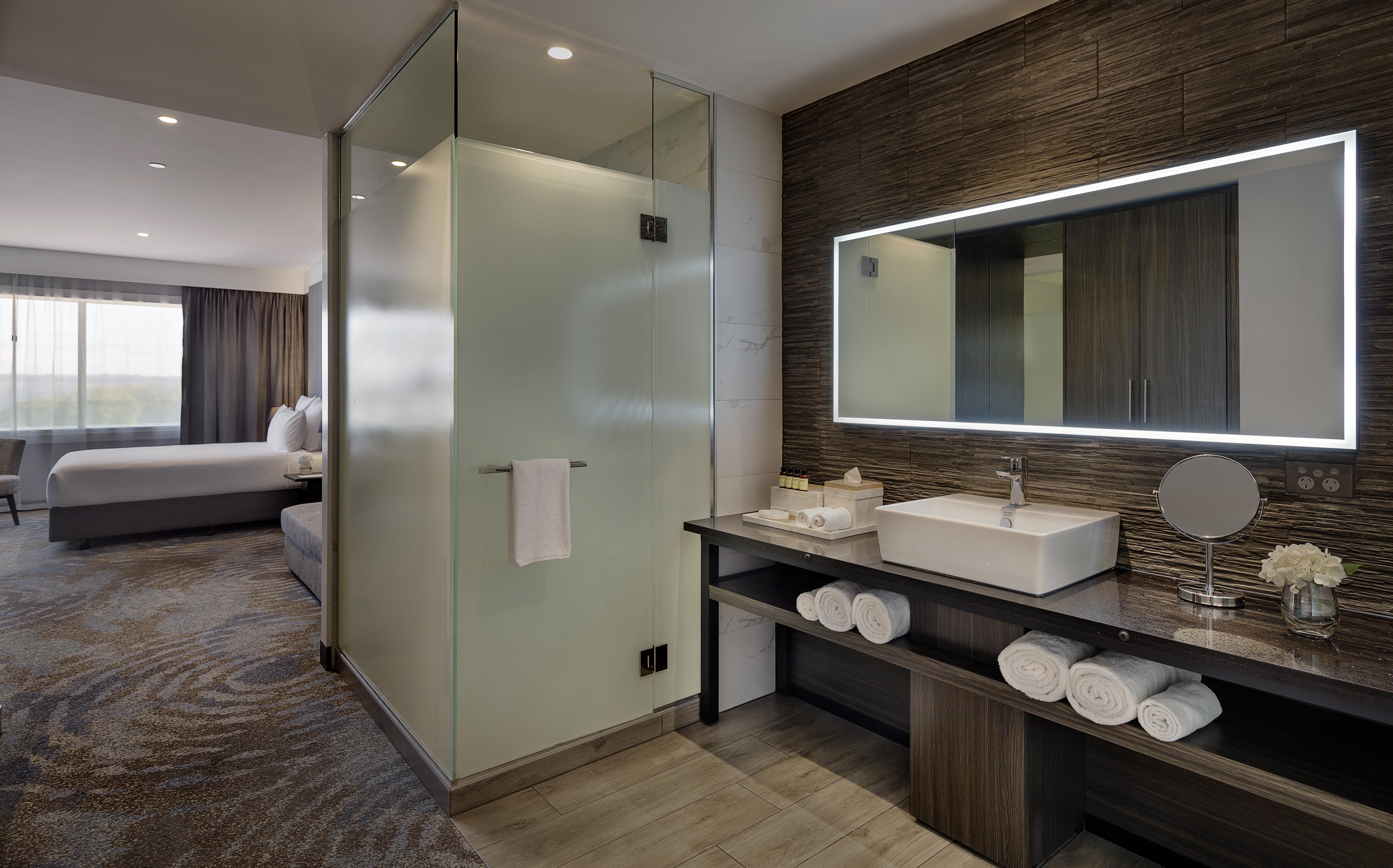 Hotel Pullman Rotorua Exteriér fotografie A bathroom in a hotel room