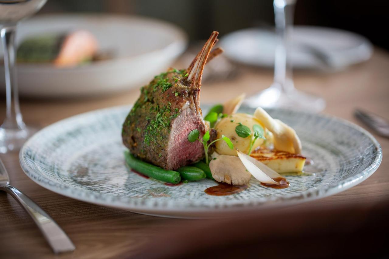 Hotel Pullman Rotorua Exteriér fotografie Rack of lamb