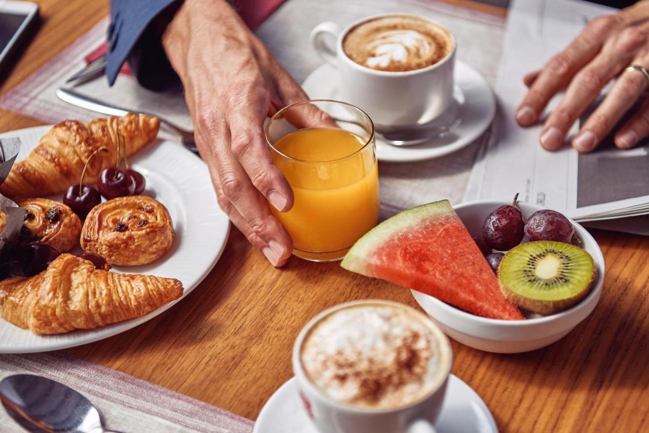 Hotel Pullman Rotorua Exteriér fotografie A continental breakfast
